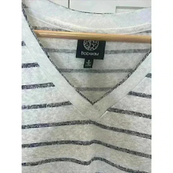 Bobeau Women’s top Size: Small Blue & White Stripes - Picture 2 of 9